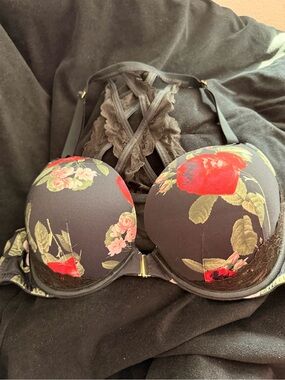 Cacique Black Bra with Red Rose Floral Print